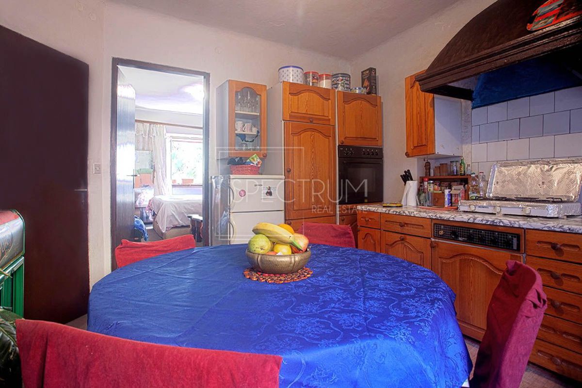 Novigrad, stan za adaptaciju u starogradskoj jezgri