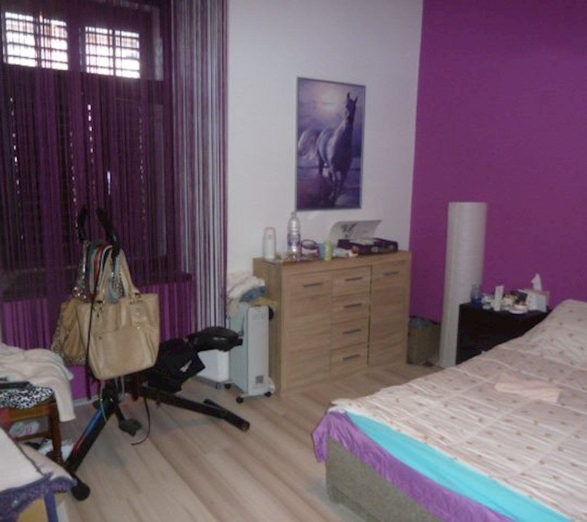 HITNA PRODAJA! Prostrani stan u Puli, blizu Arene – 88 m²