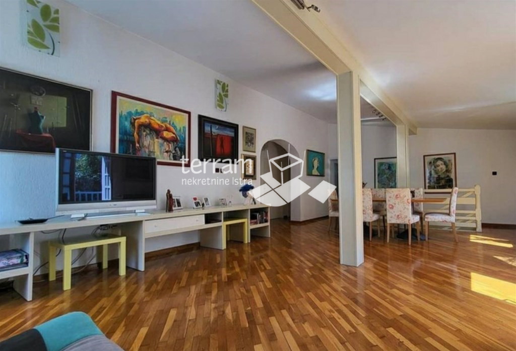 Istra, Pula, Centar, dvoetažan stan 155m2, TOP LOKACIJA!!, prodaja