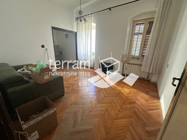 Istra, Pula, Veruda, stan u austrougarskoj vili, 75m2, 2SS+DB, I.kat, garaža, ostava, plin!! #prodaja