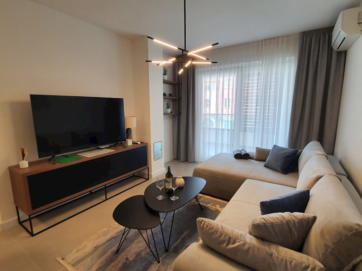 NSOP-222-6, POREČ - CENTER, new building, furnished apartment with parking space in the garage