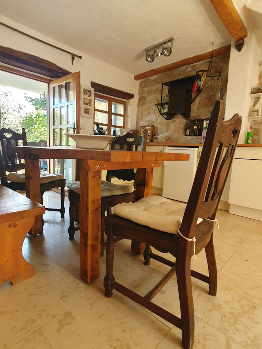 KOP-631, Pažljivo renovirana kamena kuća u nizu u idiličnom istarskom selu kod Poreča