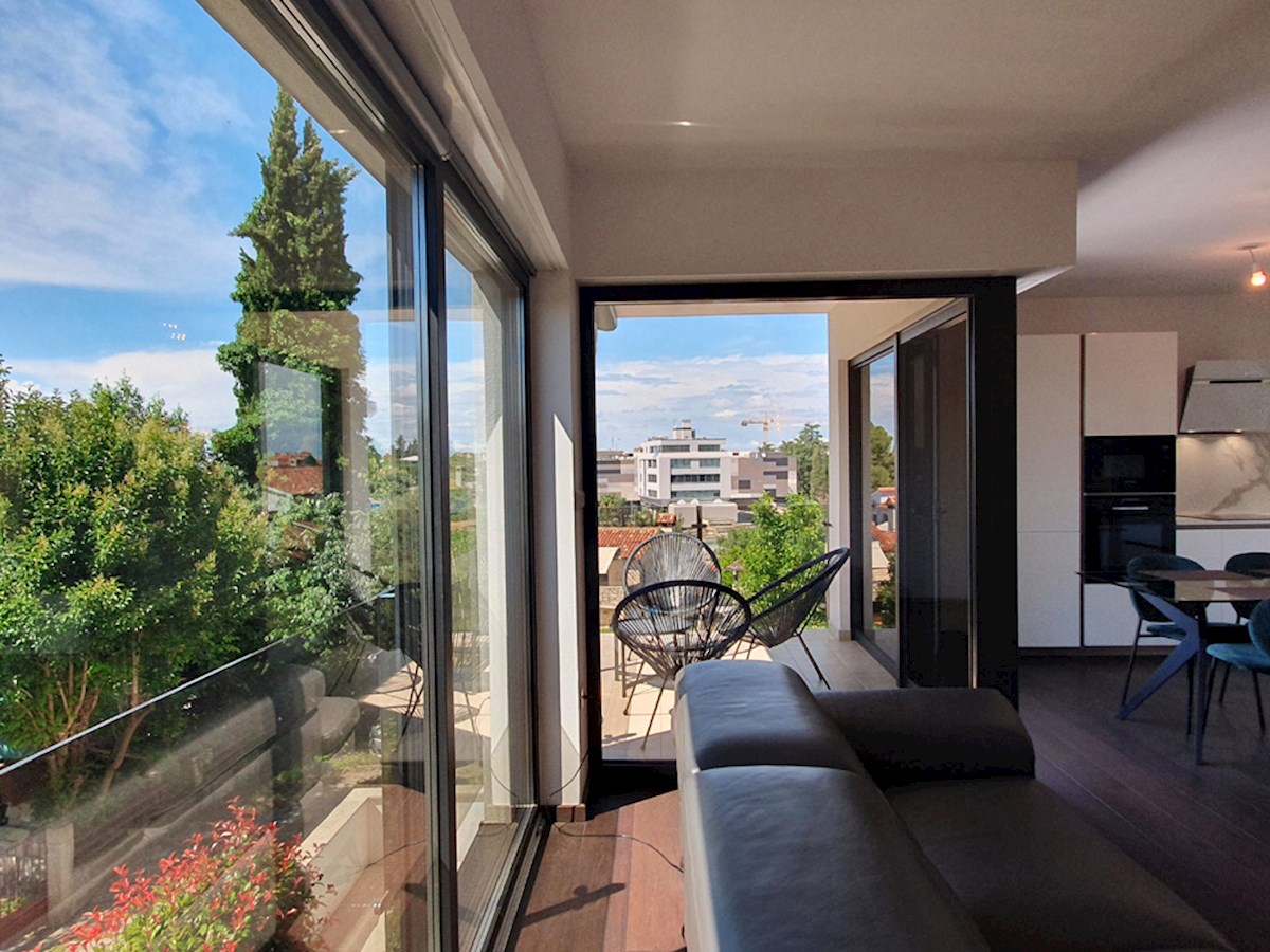 SP-408, POREČ - NOVO NASELJE, a newer apartment in a small building at a top location