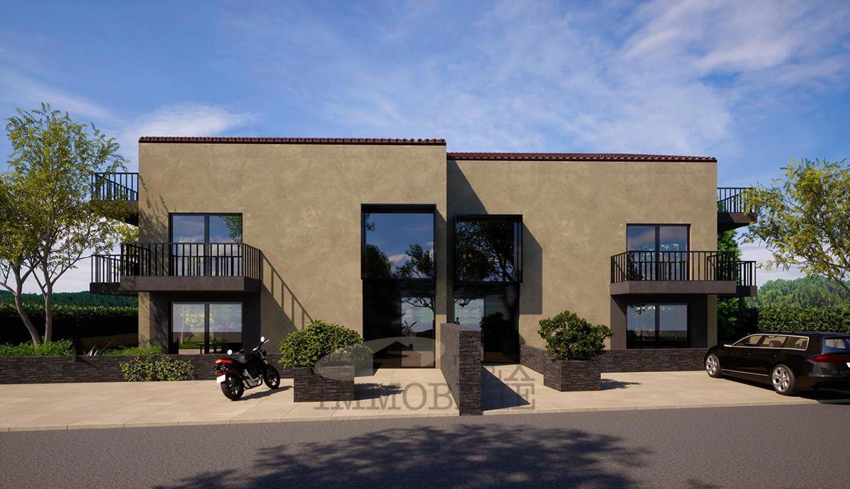 Poreč surroundings, an apartment with three bedrooms, 1 km from the sea