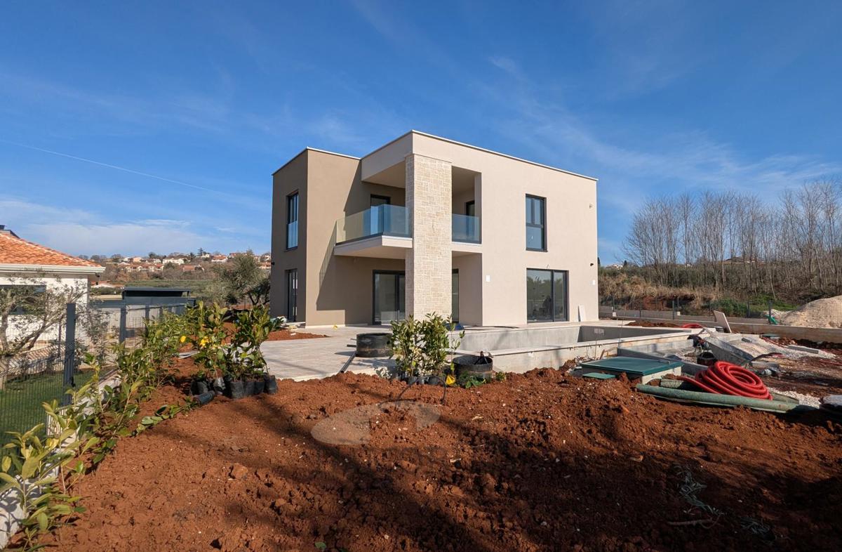 Poreč - villa with pool and sea view