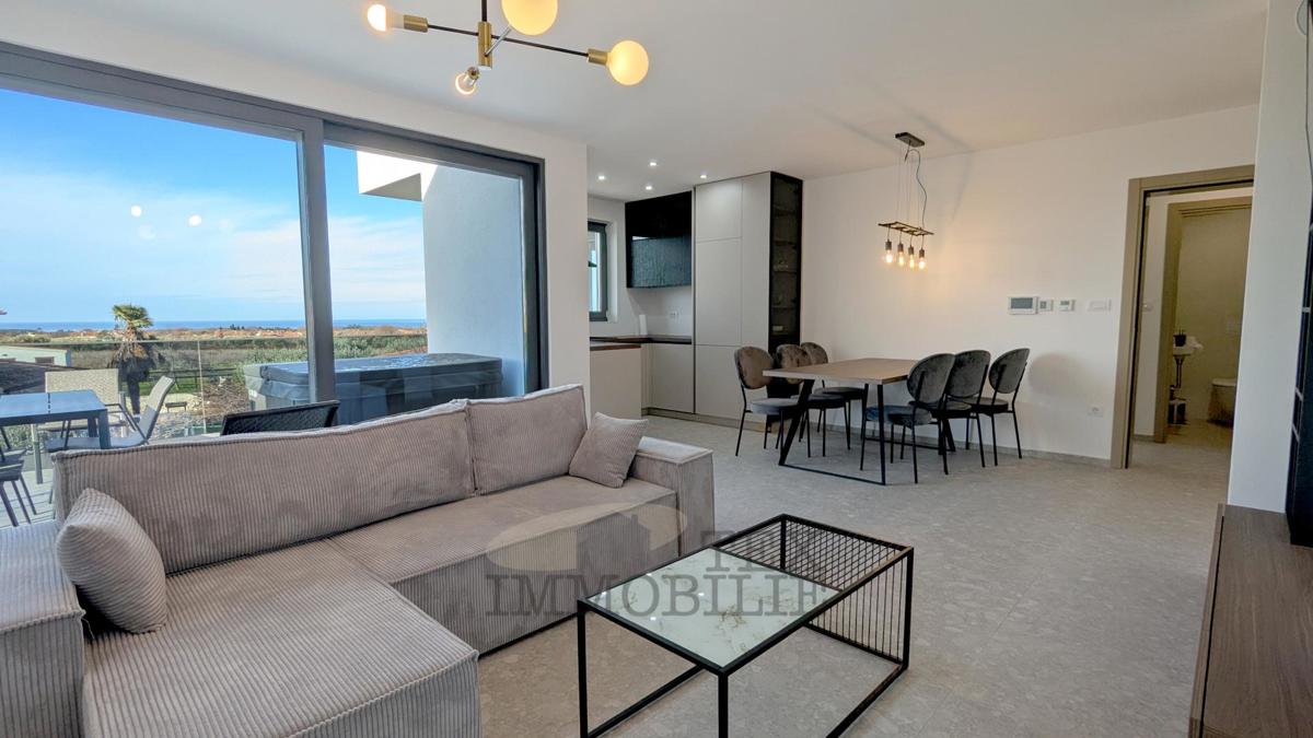 Poreč, apartment with 3 bedrooms and a beautiful sea view