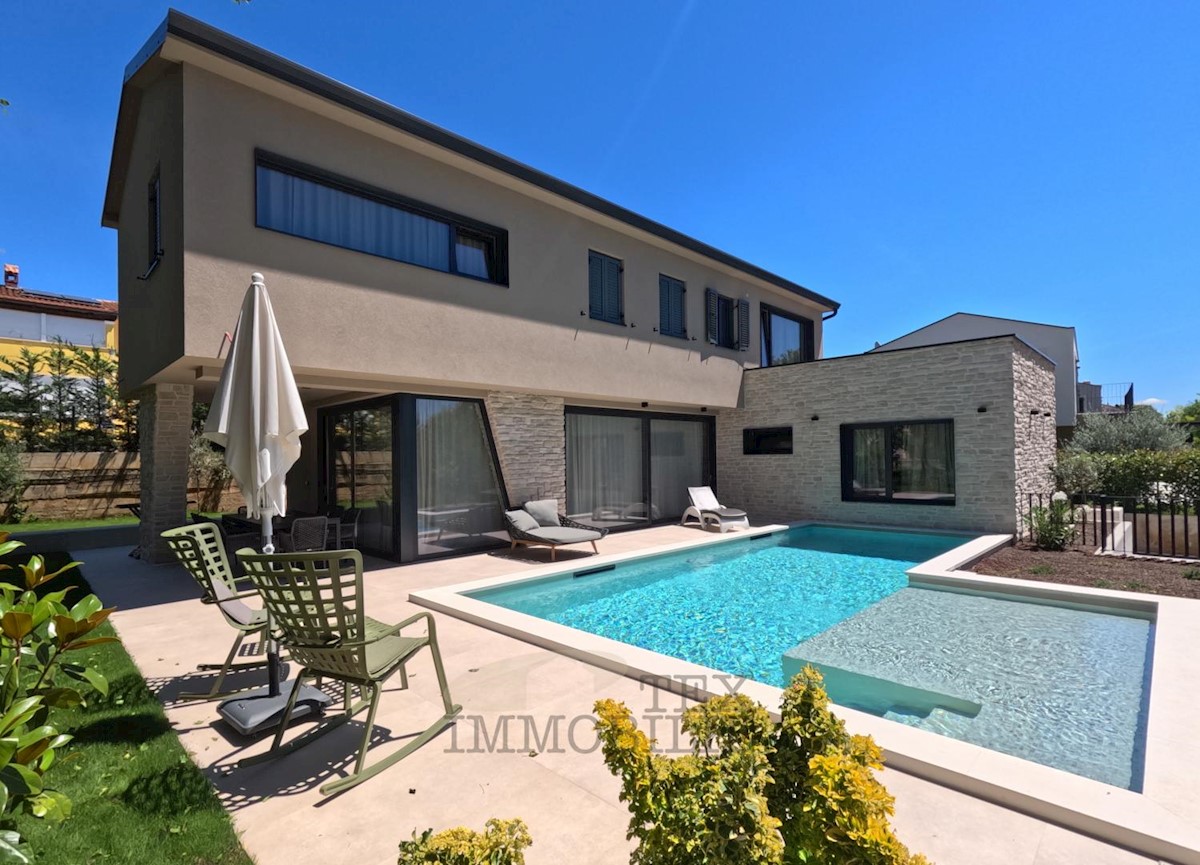 Beautiful modern villa with swimming pool in Poreč