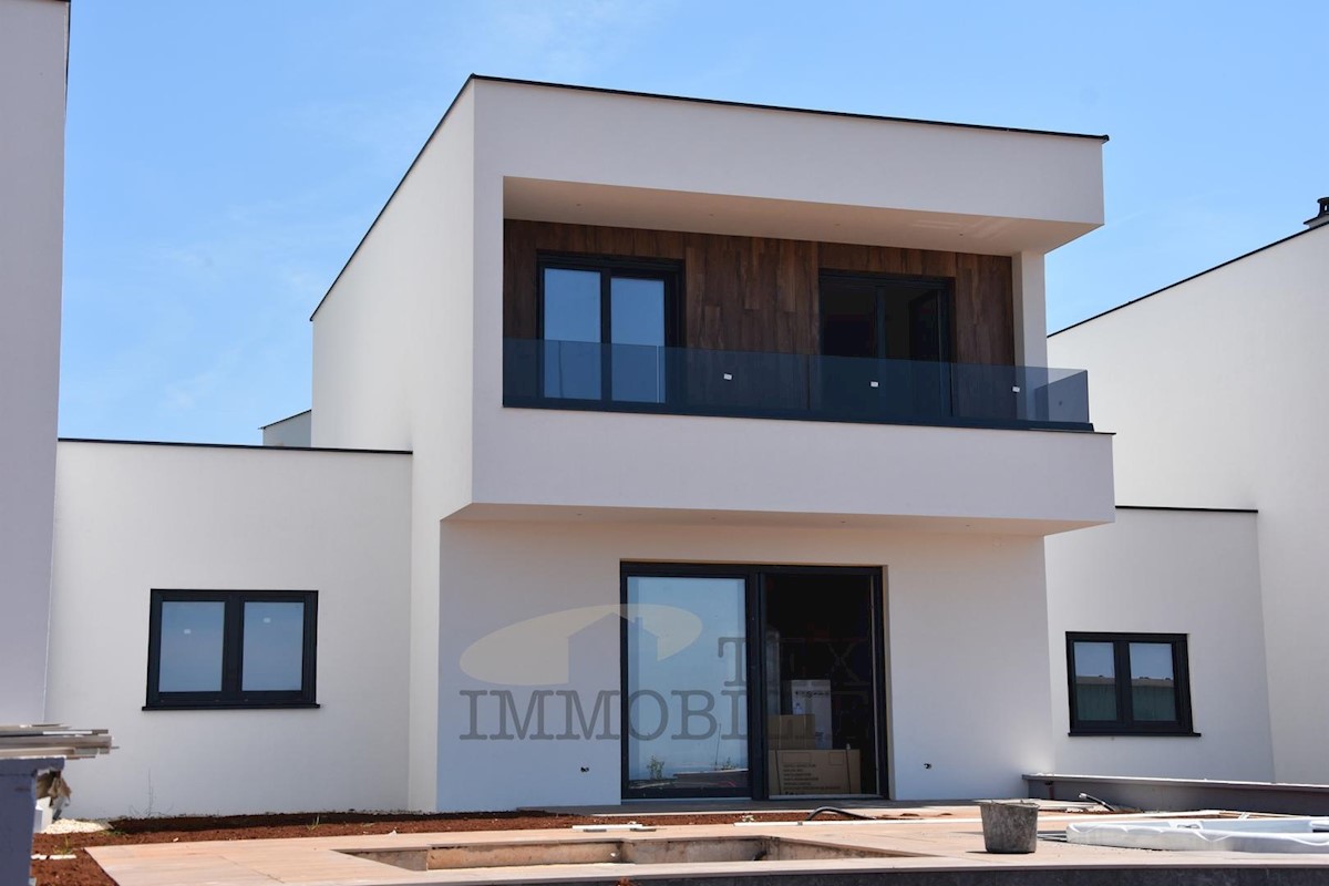 Poreč - modern house 1300 m from the sea C4