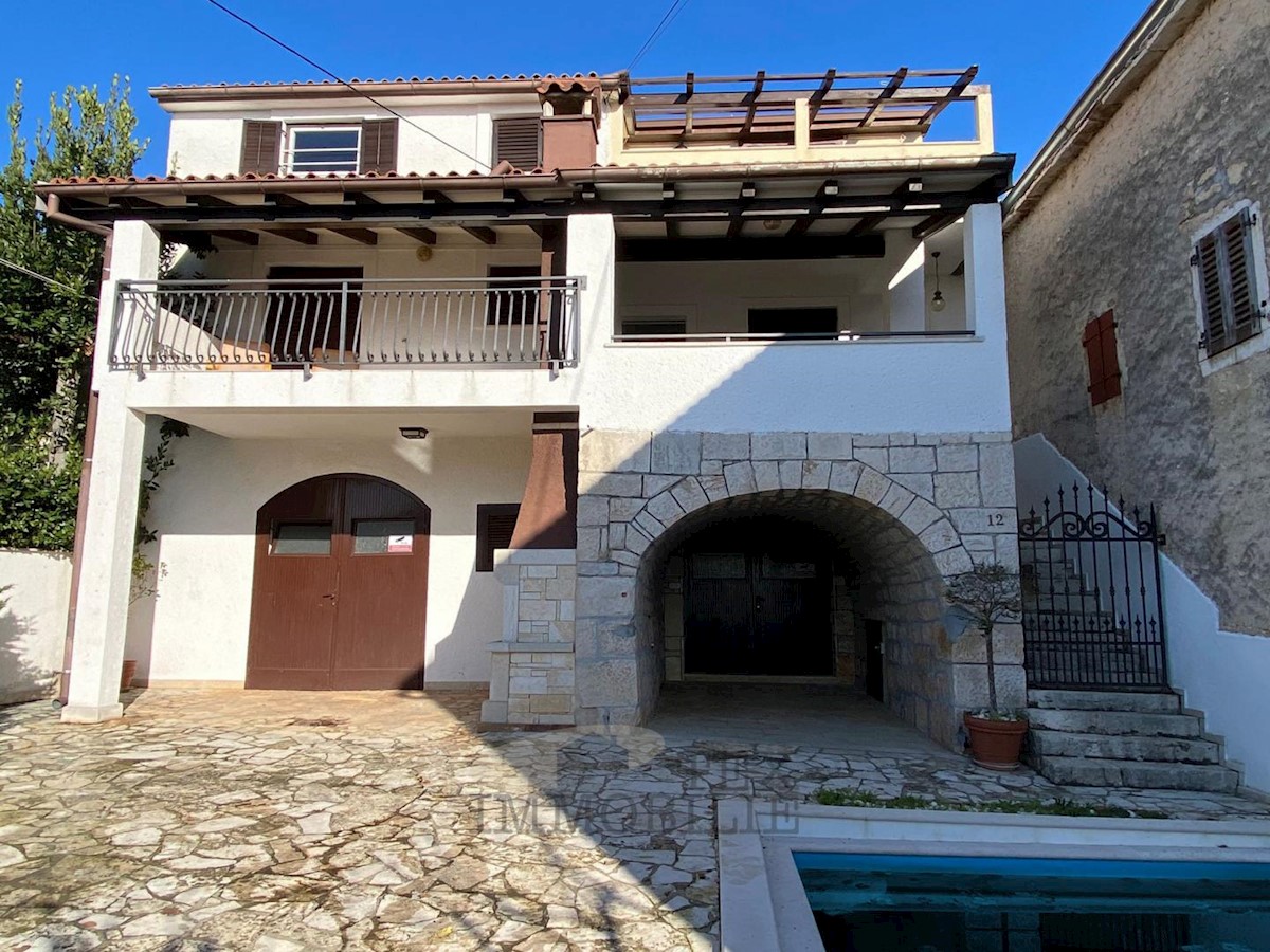 House in the vicinity of St. Lovreč