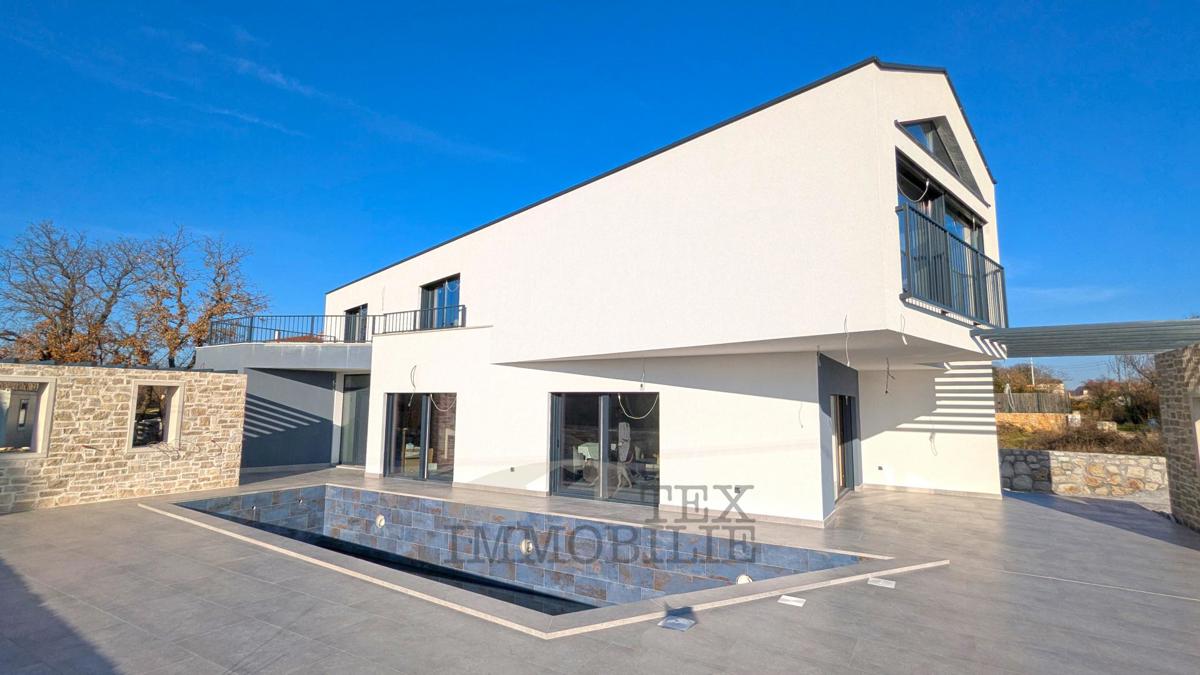 Beautiful modern villa with swimming pool in Poreč
