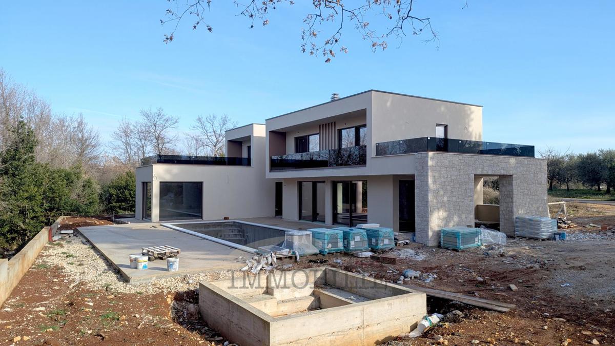 Luxurious modern villa with pool in Poreč, 8 km from the sea
