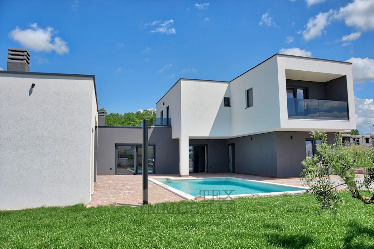 Modern villa with pool near Porec 