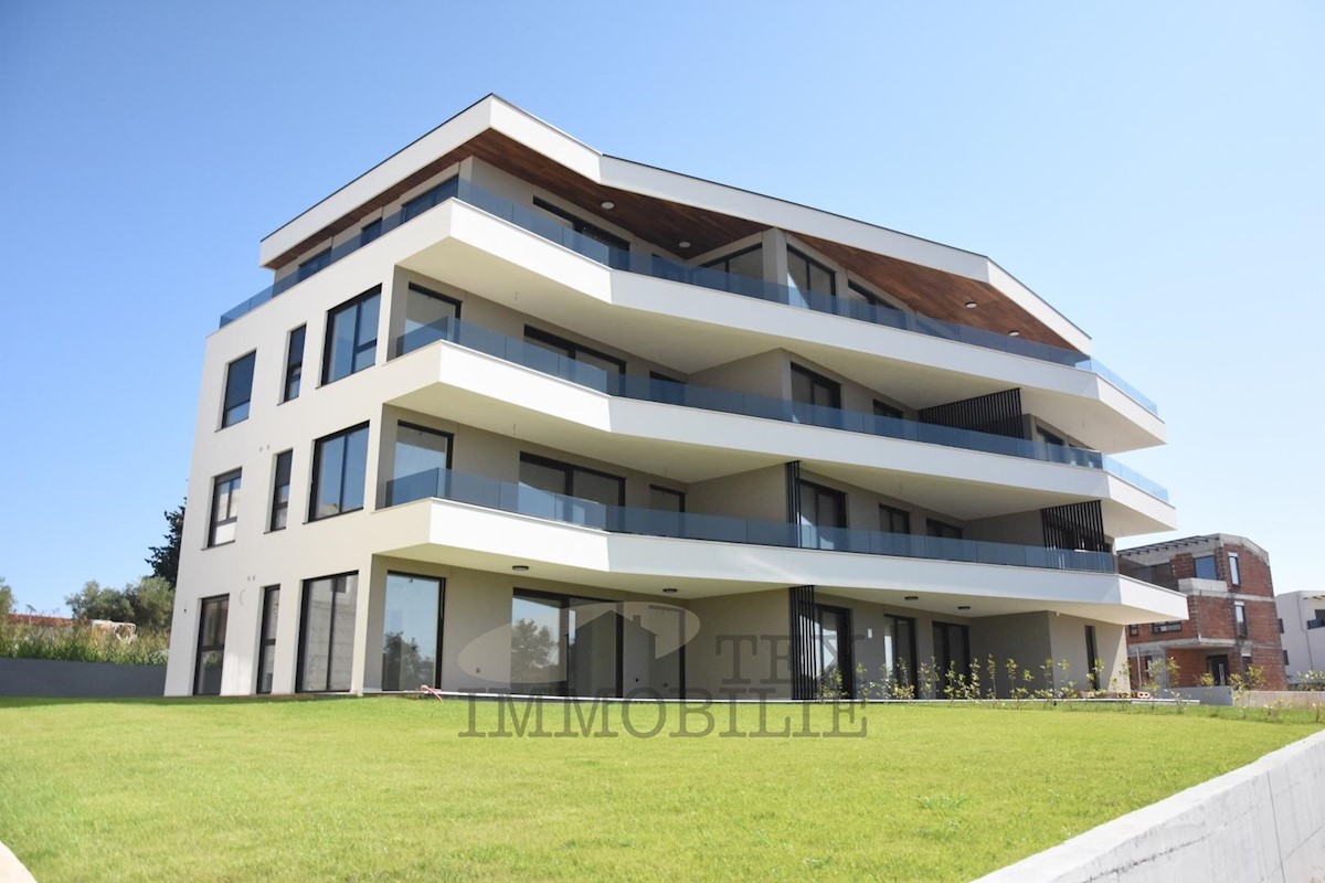 Exclusive ground floor apartment near the sea, 81.75 m2