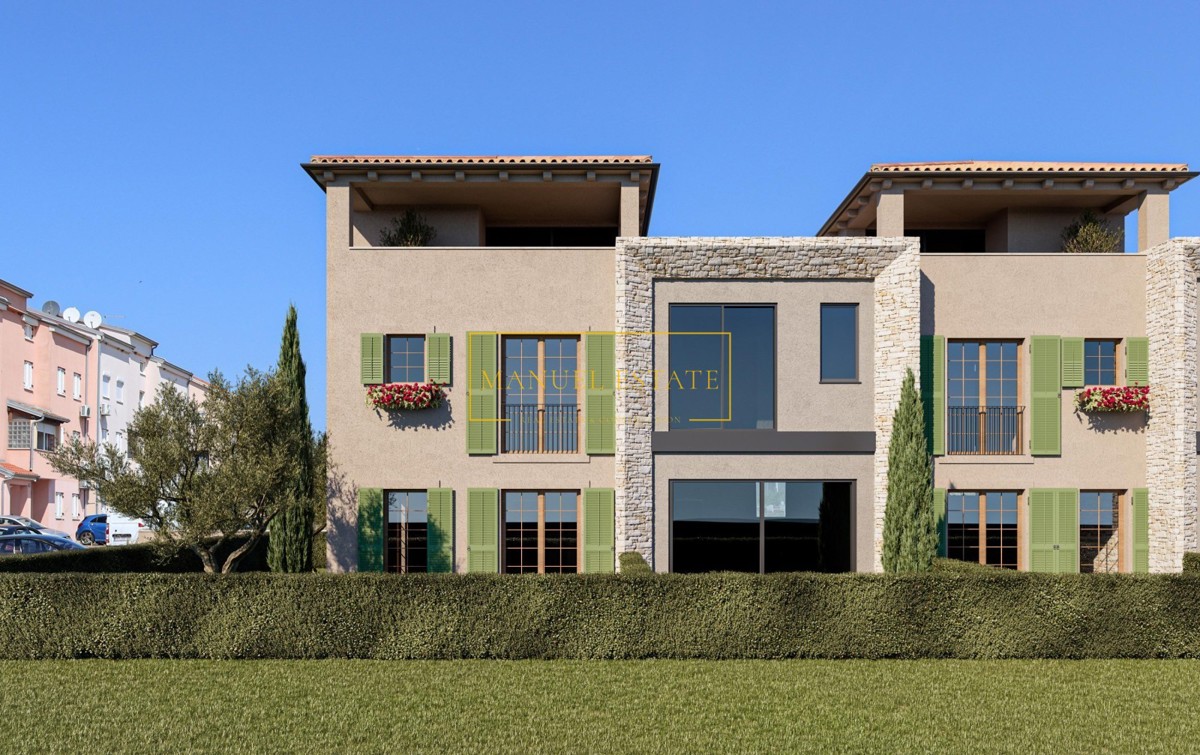 MODERNA KUĆA U NIZU BLIZU POREČA - IDEALNA ZA OBITELJSKI ŽIVOT, 3 KM OD CENTRA GRADA!