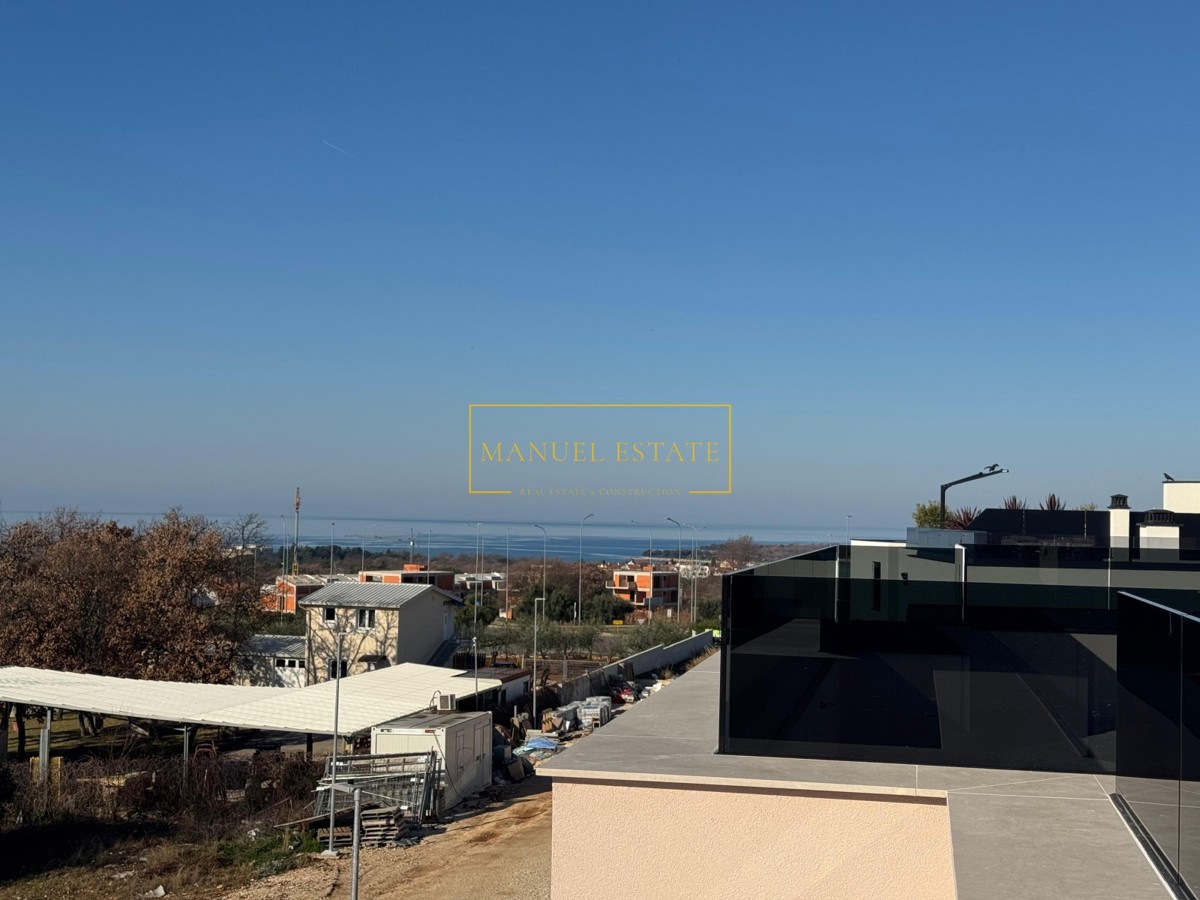 EXCLUSIVE LUXURY APARTMENT OF 126.38 M² WITH ROOFTOP TERRACE AND PANORAMIC SEA VIEW IN POREČ, ISTRIA!