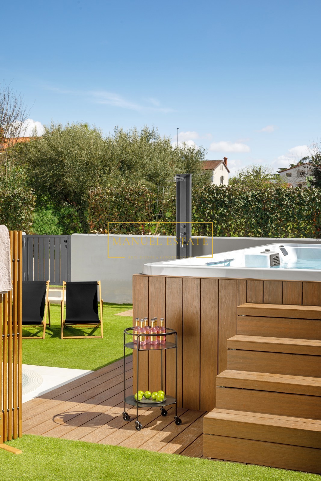 MODERNA KUĆA 117 m² U POREČU, ISTRA – 950 METARA OD MORA S VINSKIM PODRUMOM!