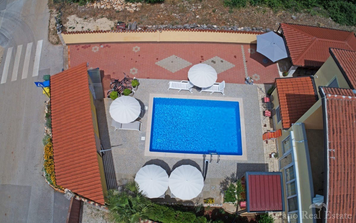 Schönes Mehrfamilienhaus