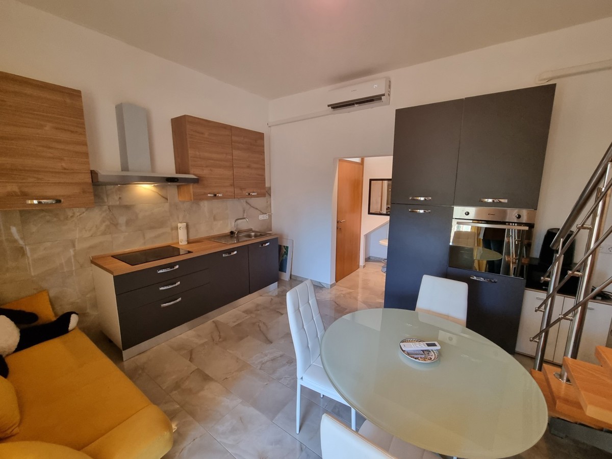 Renovirani stan na mirnoj lokaciji u okolici Poreča